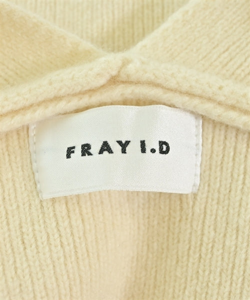FRAY I.D เสื้อกั๊ก
