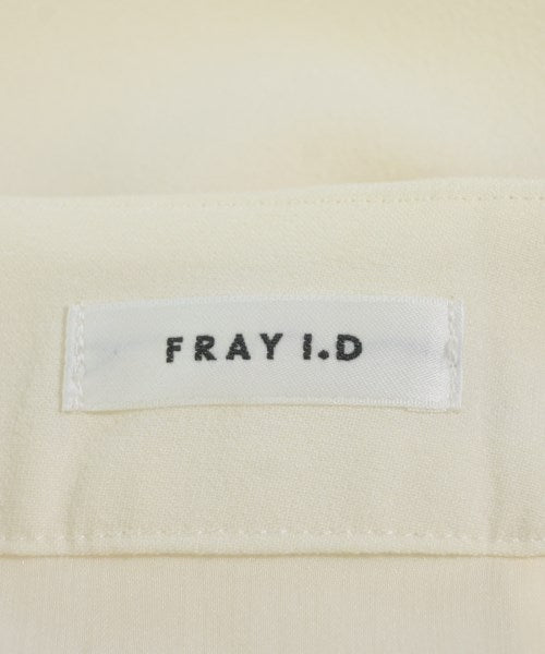 FRAY I.D กระโปรงสั้น