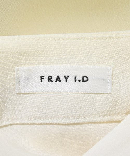 FRAY I.D กระโปรงสั้น