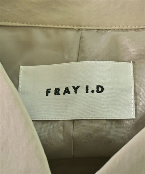 FRAY I.D เสื้อกันฝน