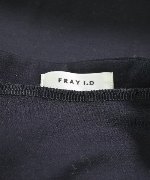 FRAY I.D เสื้อยืด/เสื้อท็อปส์