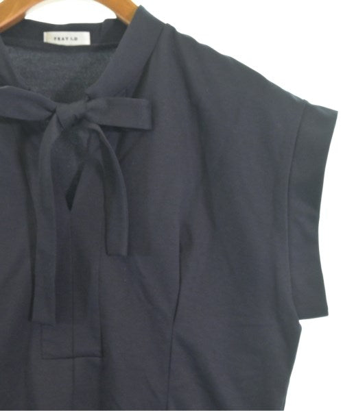 FRAY I.D เสื้อยืด/เสื้อท็อปส์
