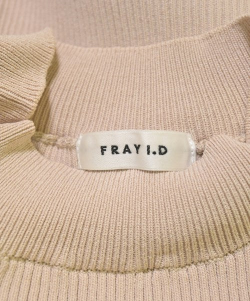 FRAY I.D เสื้อกันหนาว