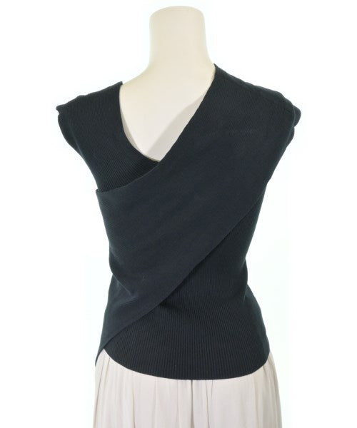 FRAY I.D เสื้อแขนกุด