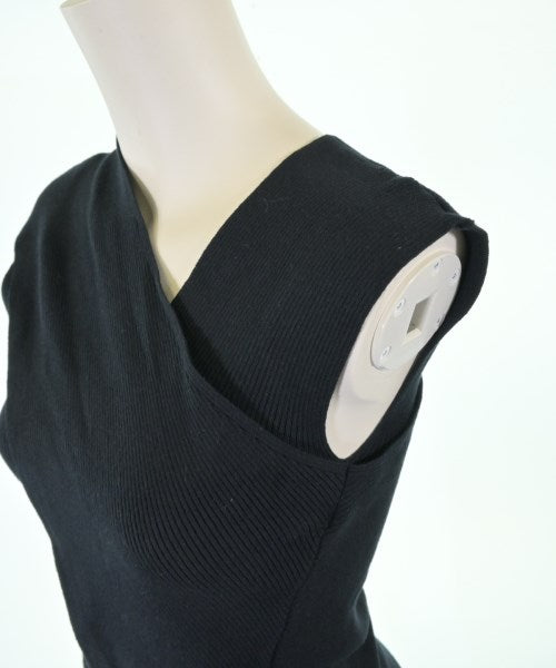 FRAY I.D เสื้อแขนกุด