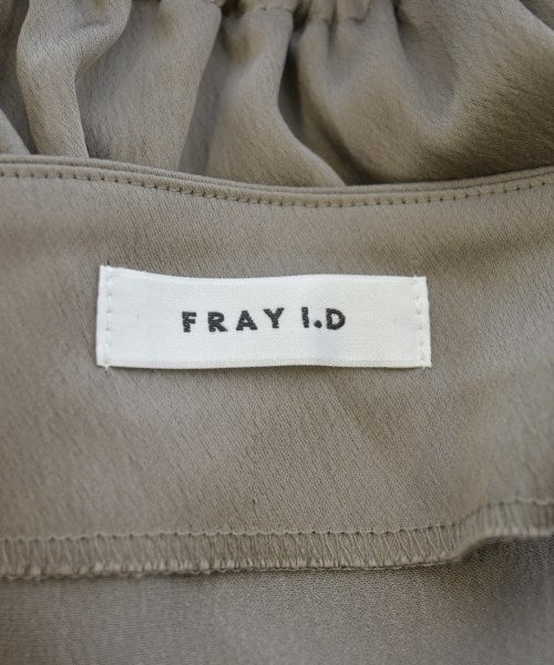 FRAY I.D เสื้อสตรี
