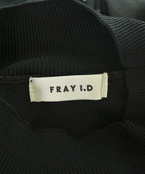 FRAY I.D เสื้อกันหนาว