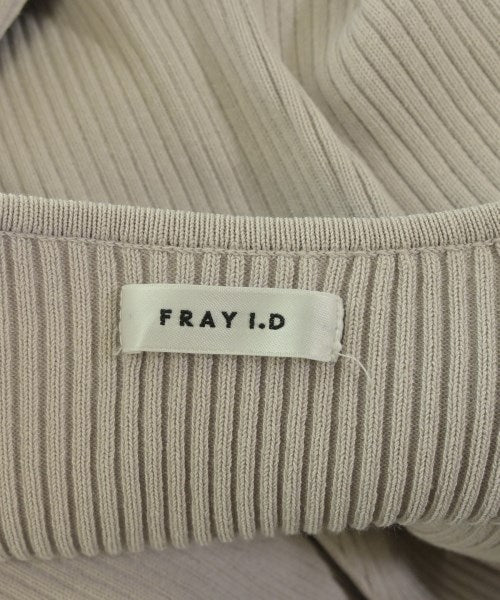 FRAY I.D เสื้อกันหนาว