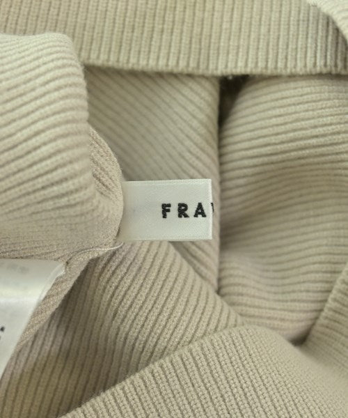 FRAY I.D เสื้อกันหนาว