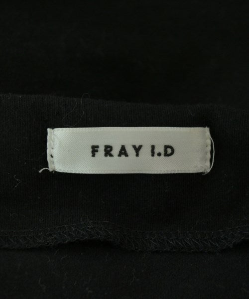 FRAY I.D เสื้อยืด/เสื้อท็อปส์