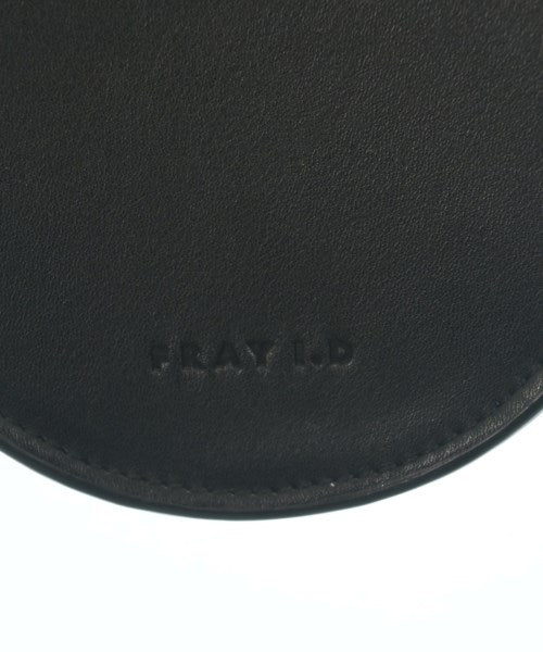 FRAY I.D กระเป๋าสะพาย