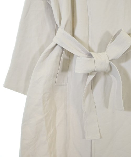 FRAY I.D เสื้อกันฝน