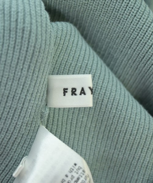 FRAY I.D เสื้อกันหนาว