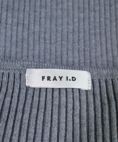 FRAY I.D เสื้อกันหนาว