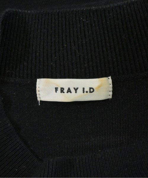 FRAY I.D เสื้อกันหนาว