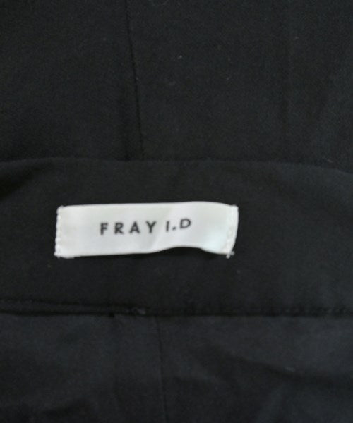 FRAY I.D กางเกงขาสั้น