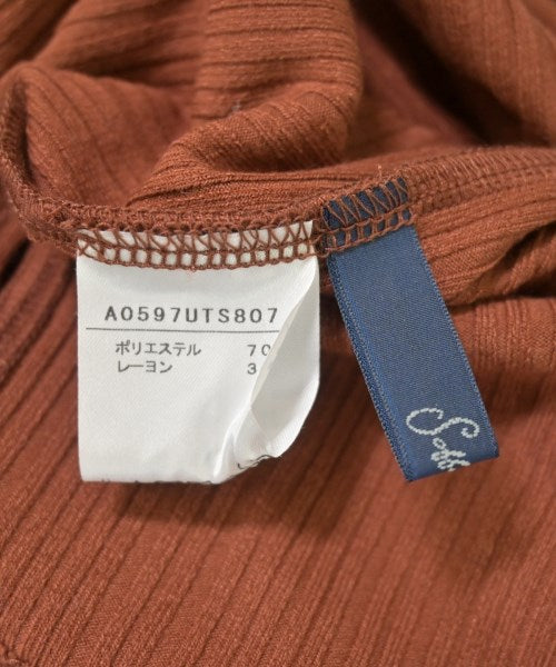 soffitto เสื้อยืด/เสื้อท็อปส์