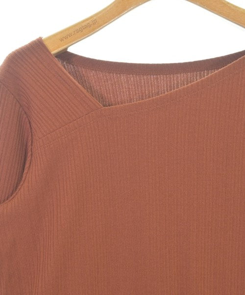 soffitto เสื้อยืด/เสื้อท็อปส์