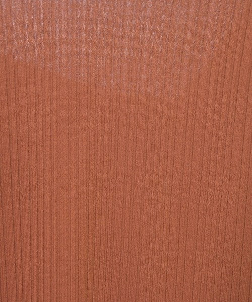 soffitto เสื้อยืด/เสื้อท็อปส์