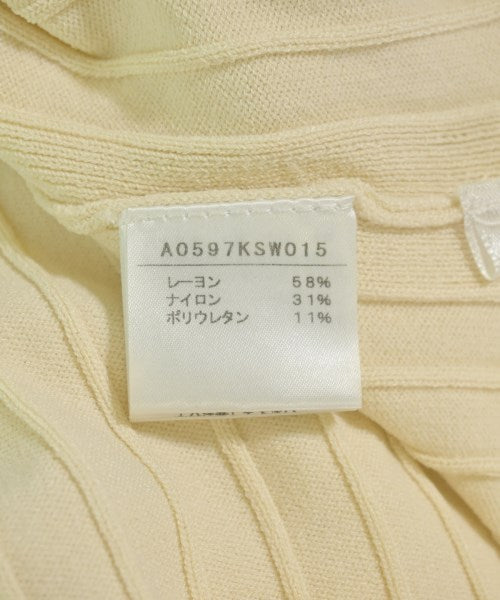 soffitto เสื้อแขนกุด