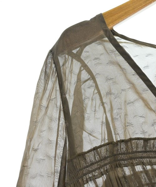 soffitto เสื้อสตรี