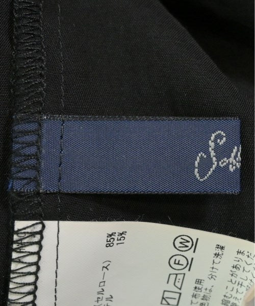 soffitto เสื้อสตรี