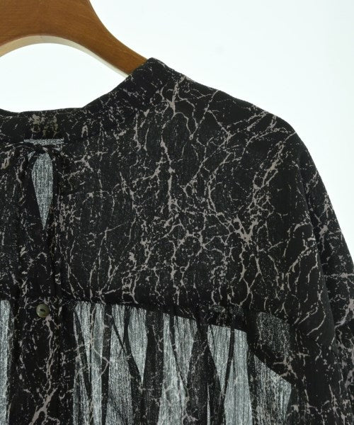 soffitto เสื้อสตรี