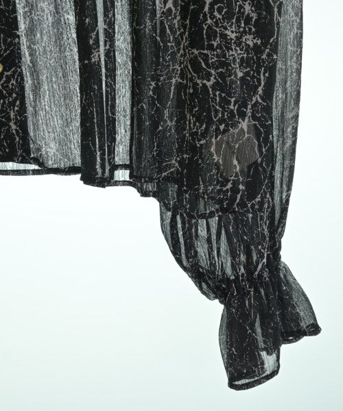 soffitto เสื้อสตรี