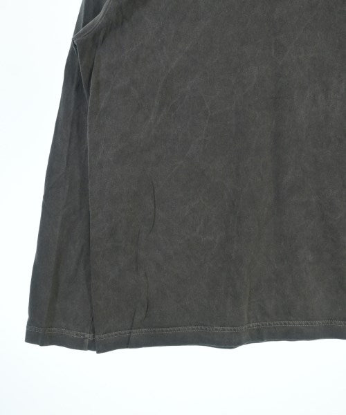 soffitto เสื้อยืด/เสื้อท็อปส์