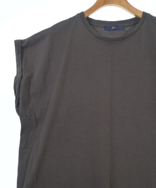 soffitto เสื้อยืด/เสื้อท็อปส์