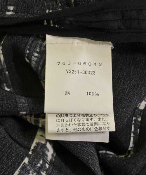 Vince กระโปรงยาวถึงเข่า