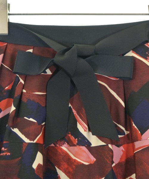 DUAL VIEW กระโปรงยาวถึงเข่า