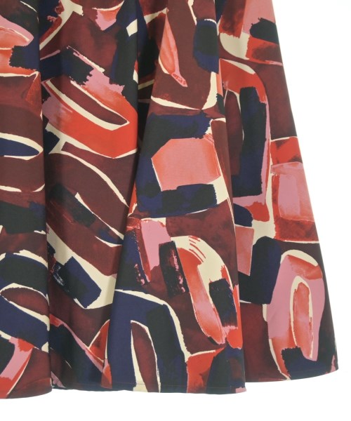 DUAL VIEW กระโปรงยาวถึงเข่า