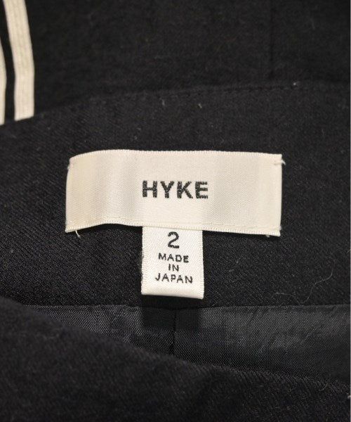 HYKE กระโปรงยาวถึงเข่า