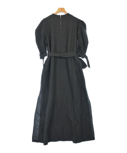 HYKE ชุดเดรส