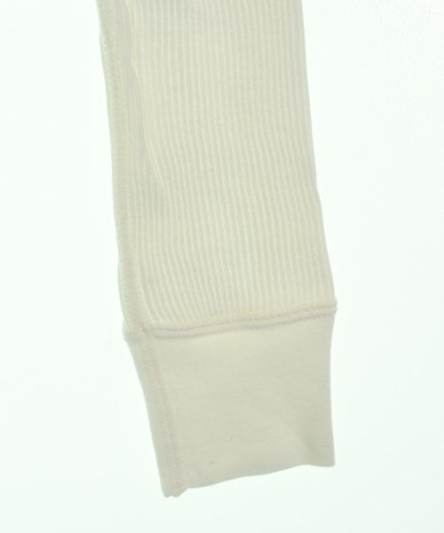 HYKE เสื้อยืด/เสื้อท็อปส์