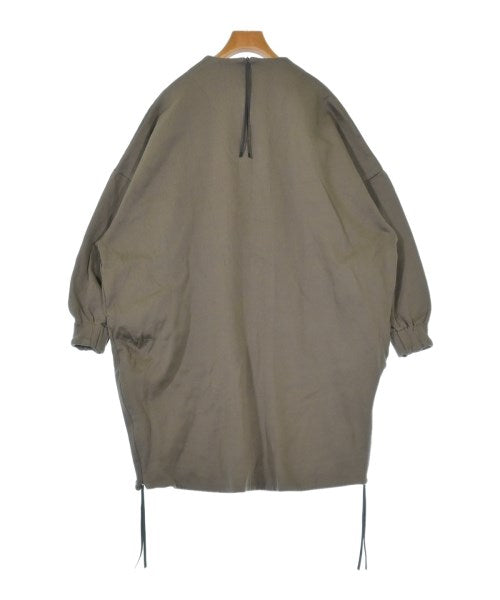 HYKE ชุดเดรส