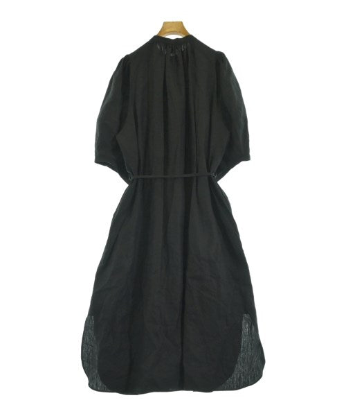 HYKE ชุดเดรส