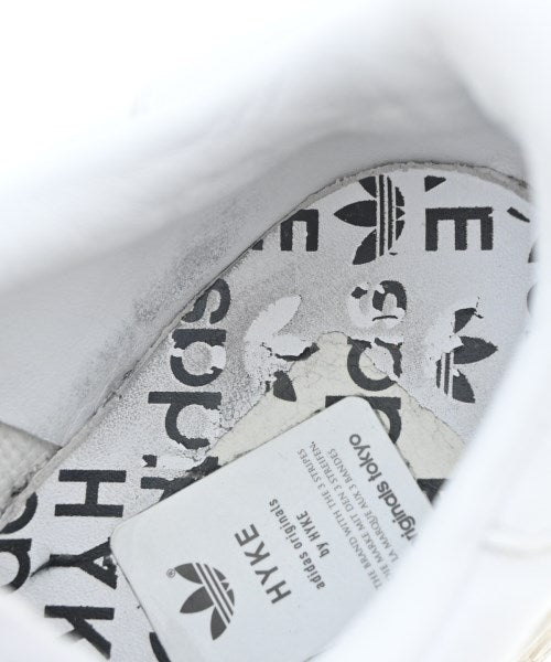 HYKE รองเท้าผ้าใบ