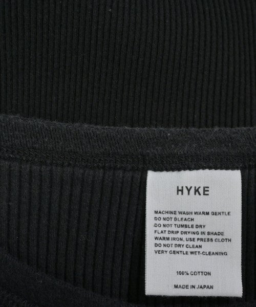 HYKE เสื้อยืด/เสื้อท็อปส์