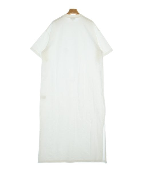 HYKE ชุดเดรส