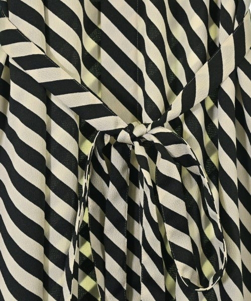 HYKE ชุดเดรส