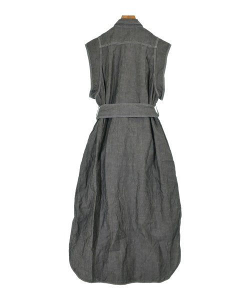 HYKE ชุดเดรส