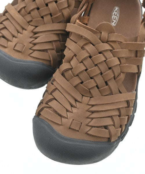 HYKE รองเท้าแตะ