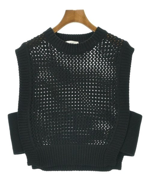 HYKE เสื้อแขนกุด