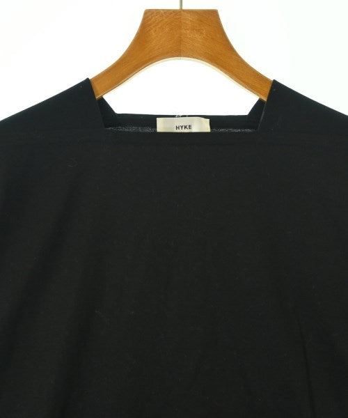 HYKE เสื้อยืด/เสื้อท็อปส์