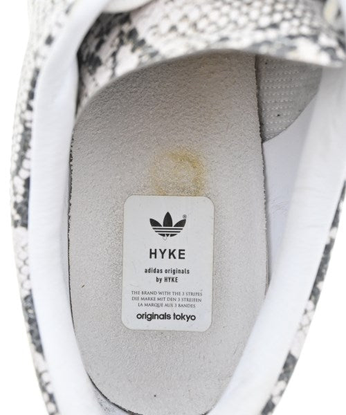 HYKE รองเท้าผ้าใบ