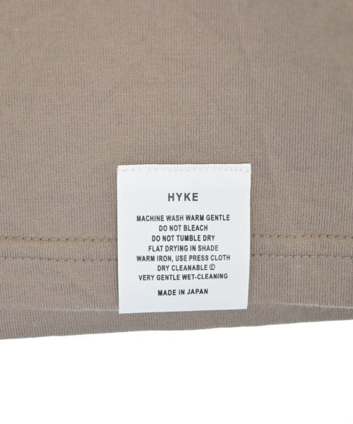 HYKE เสื้อยืด/เสื้อท็อปส์