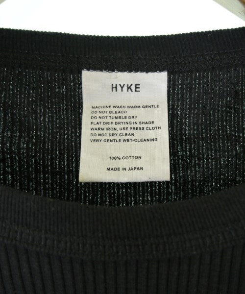 HYKE เสื้อยืด/เสื้อท็อปส์