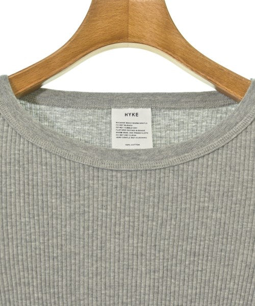HYKE เสื้อยืด/เสื้อท็อปส์